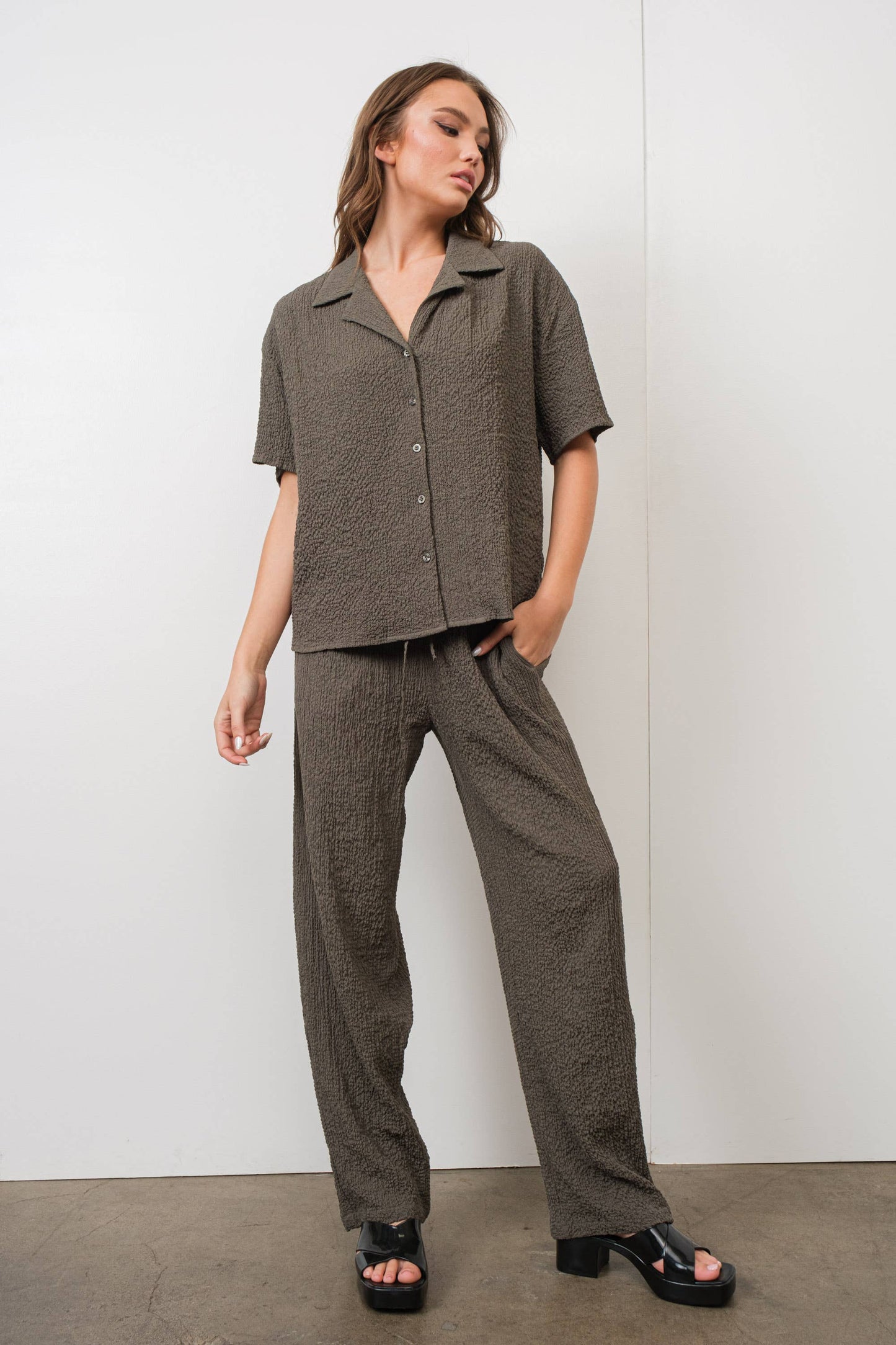 TEXTURED OVERSIZED SHIRT