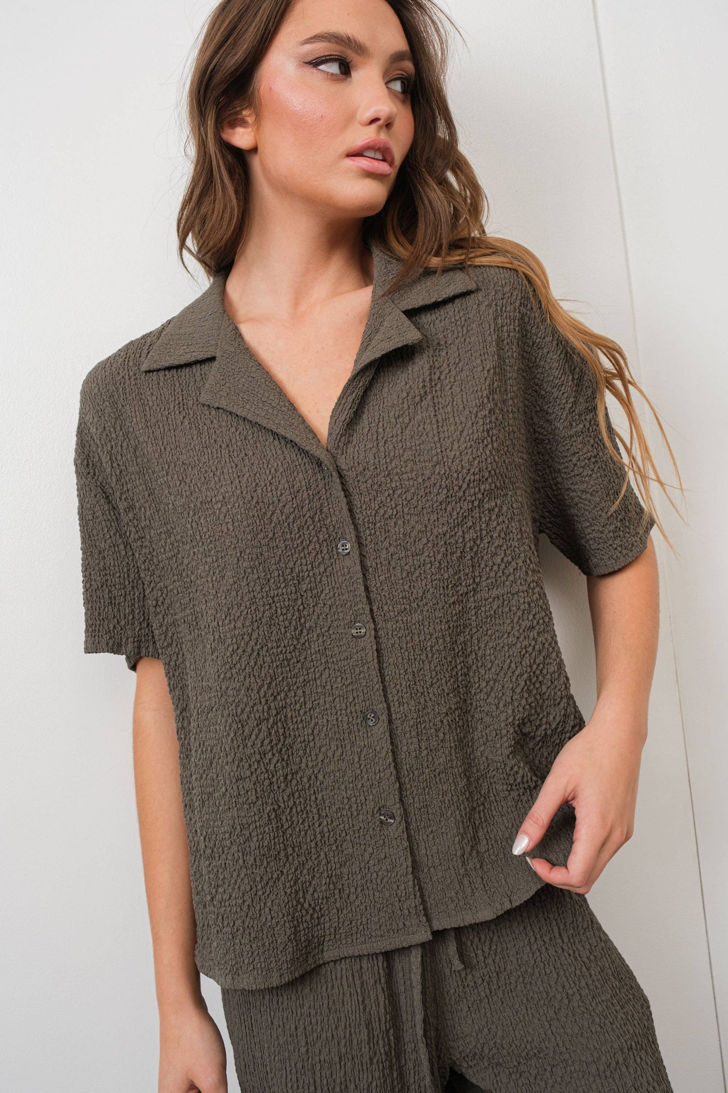 TEXTURED OVERSIZED SHIRT