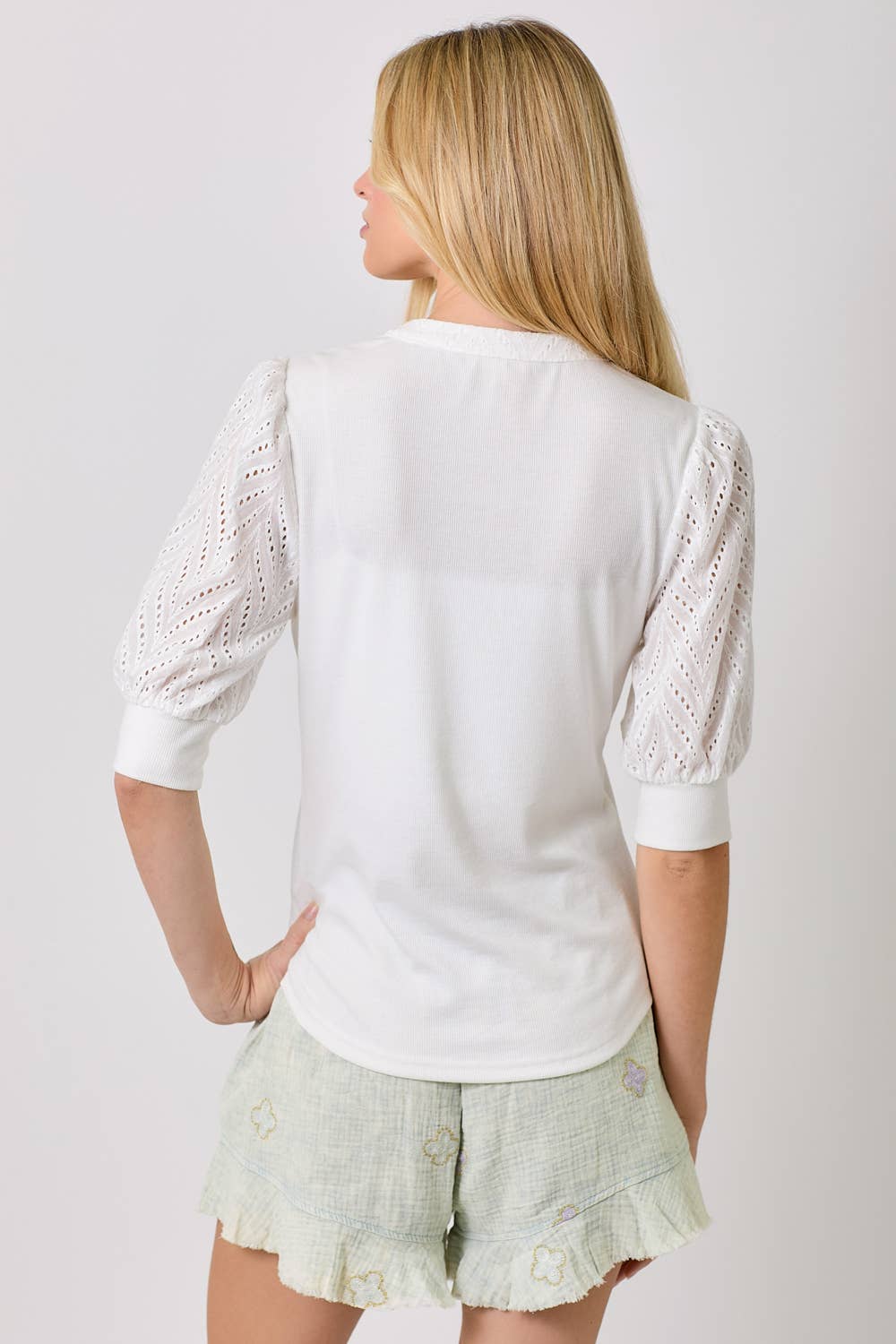 CUTE SLEEVED TOP