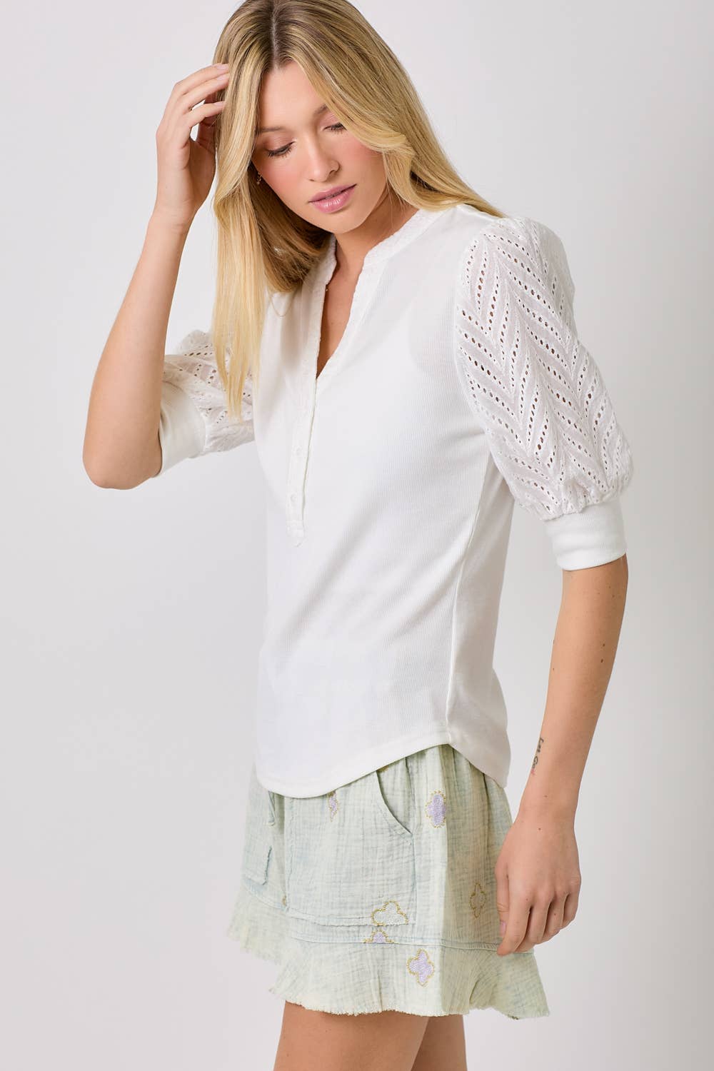 CUTE SLEEVED TOP
