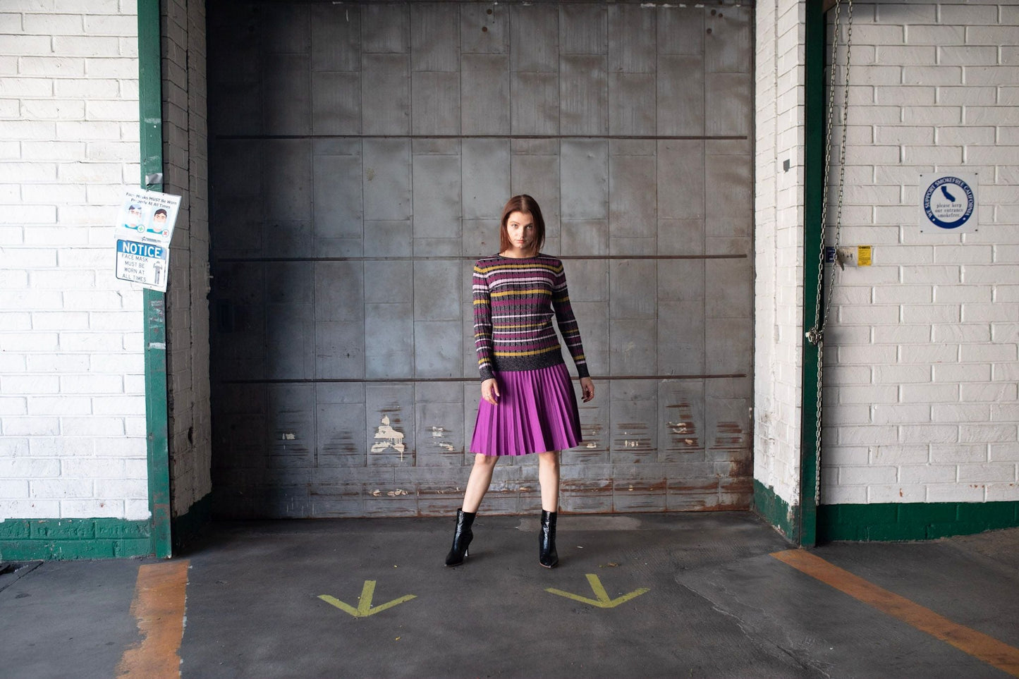 MM YEAR ROUND PLEATED - DARK MAGENTA