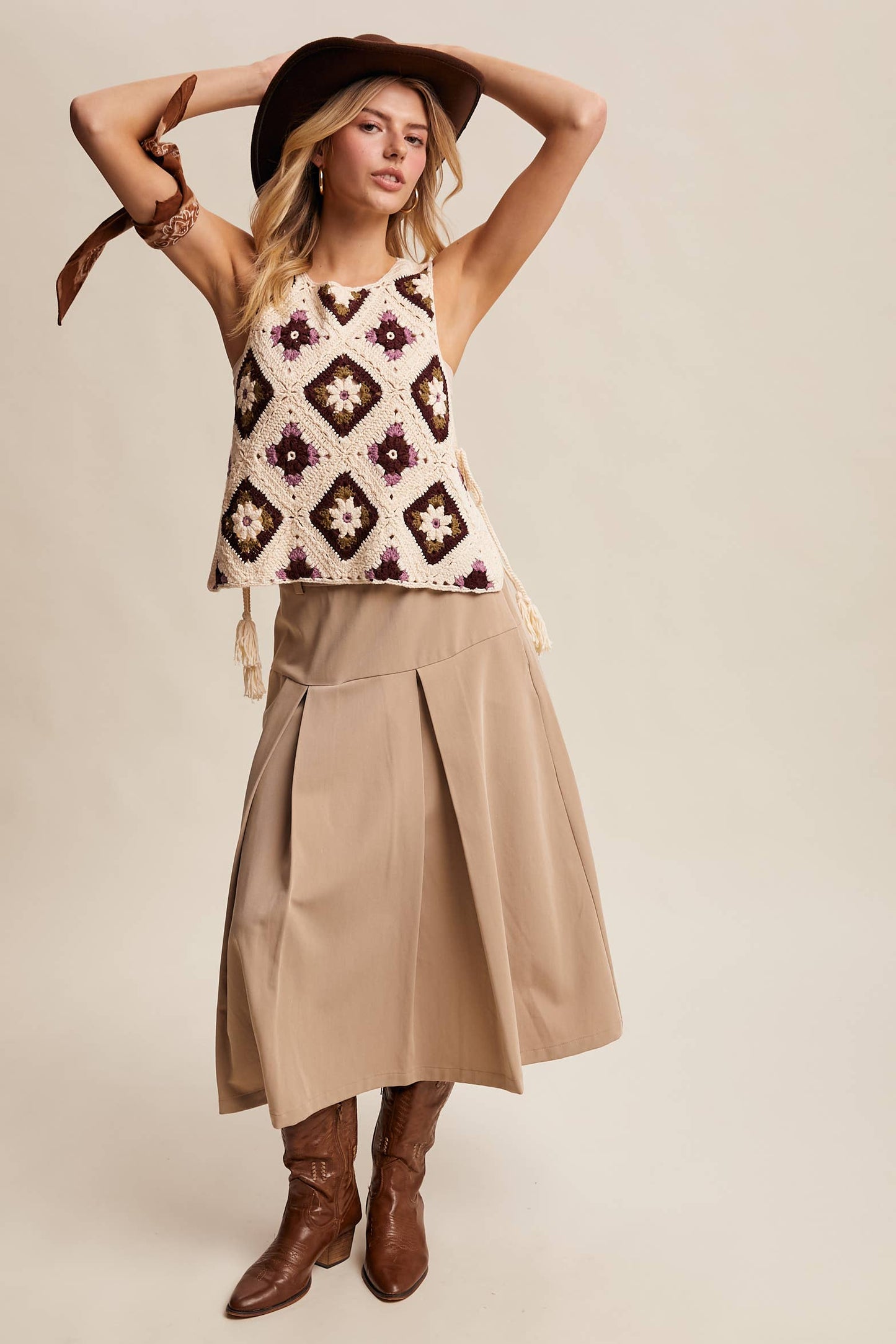 PLEATED KHAKI SKIRT
