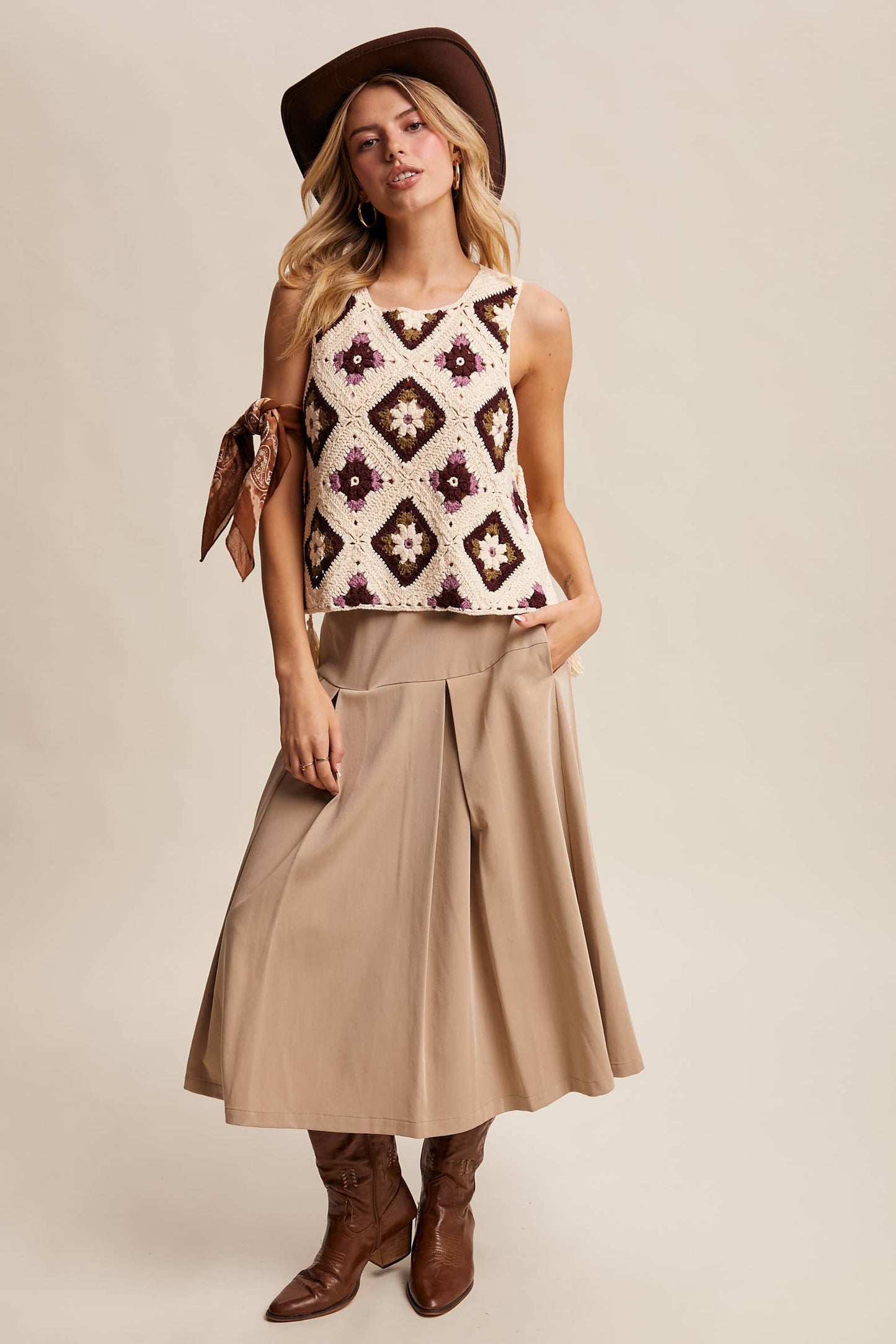 PLEATED KHAKI SKIRT