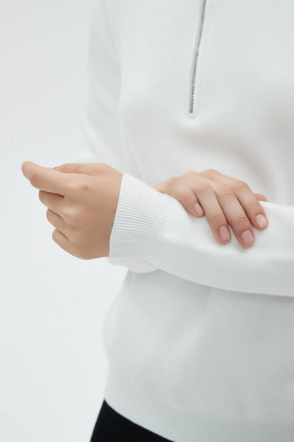 MM COZY ZIPPER COLLAR SWEATER - OFF WHITE