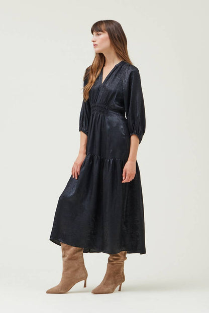 EASY DRESS WITH SHIMMER