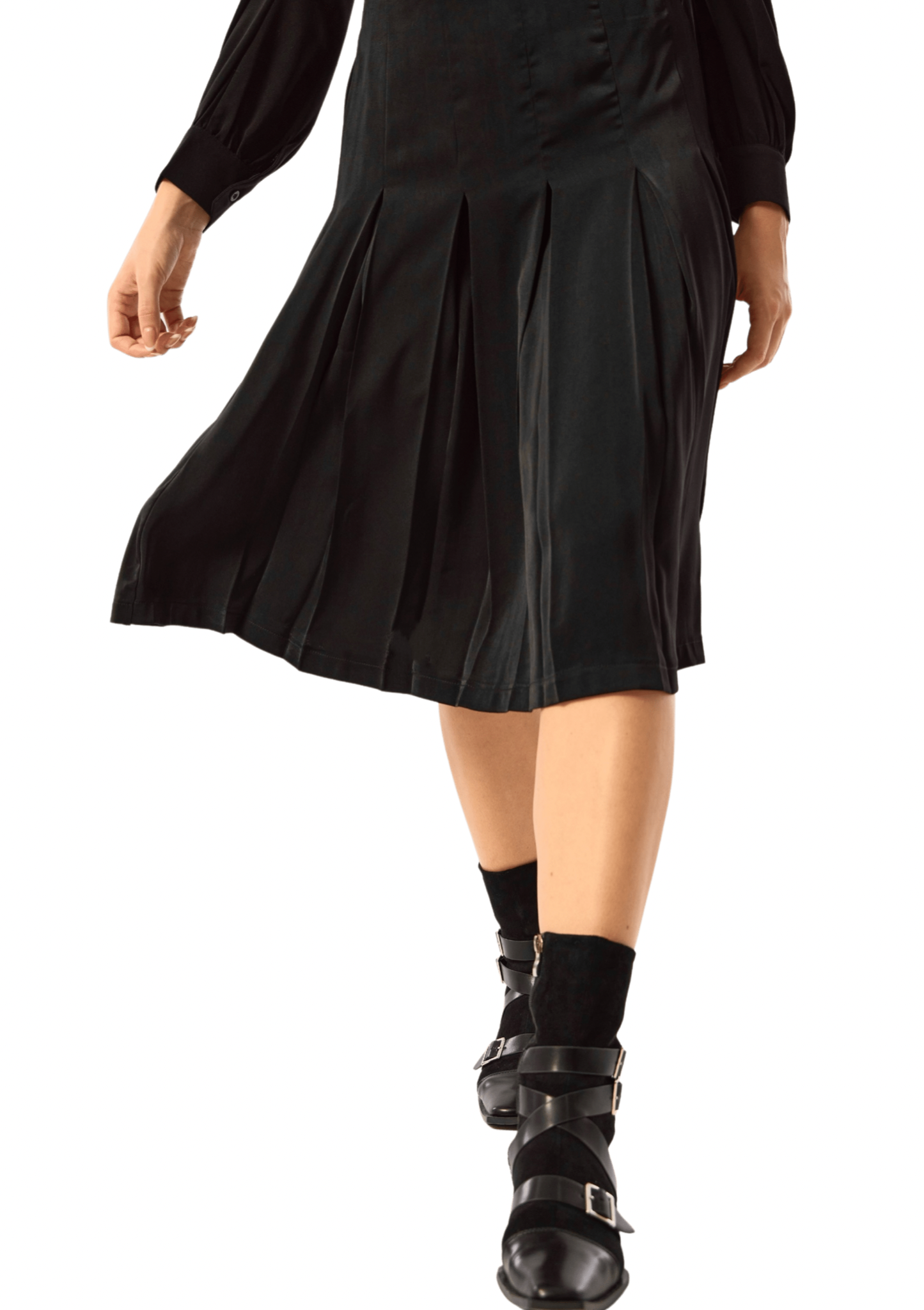 BLACK SILKY PLEATED SKIRT